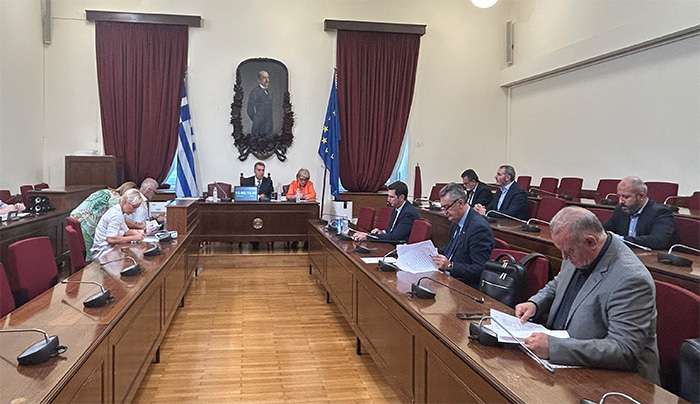 ΜΑΝΟΣ ΚΟΝΣΟΛΑΣ: «Η Περιφερειακή Ανάπτυξη, οι Νησιωτικές και οι Ορεινές περιοχές στο επίκεντρο – Ψηφίστηκαν κατά πλειοψηφία οι εκθέσεις των Επιτροπών της Βουλής»