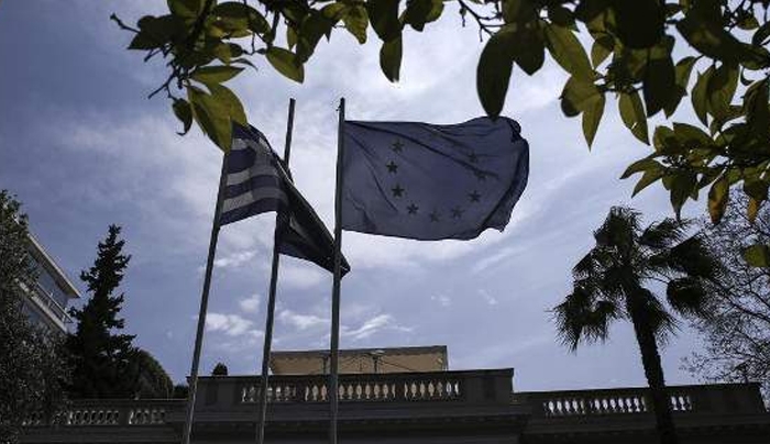 Αγώνας «τρόμου» κυβέρνησης- δανειστών στις Βρυξέλλες
