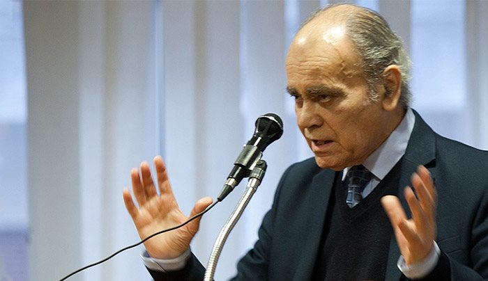 «Βόμβα» Ρωμανιά: Η ρήτρα μηδενικού ελλείμματος δεν καταργείται, αναστέλλεται