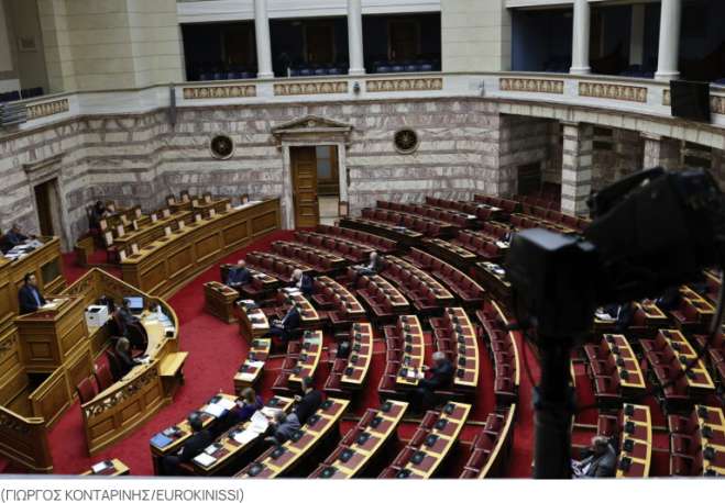 Ομόφυλα ζευγάρια: Από Δευτέρα η ενημέρωση των βουλευτών της ΝΔ – Το μήνυμα Κασσελάκη και οι θέσεις των κομμάτων
