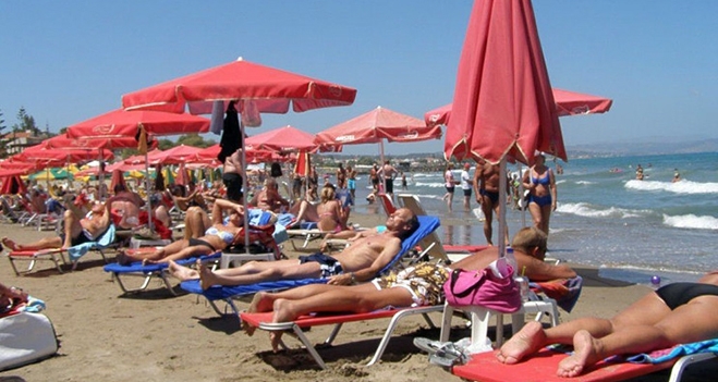 Χωρίς «σωσίβιο» πολλές παραλίες στα νησιά