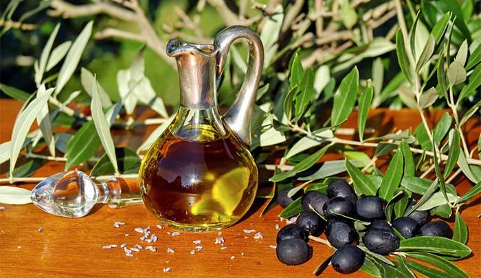 Δασμοί Τραμπ: Διαπραγμάτευση μέσω Βρυξελλών για εξαιρέσεις ελληνικών προϊόντων