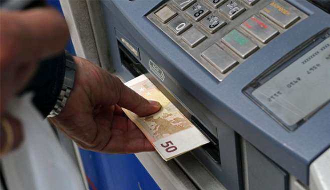 Το πλήκτρο που πρέπει να πατάτε στο τέλος της ανάληψης στα ΑΤΜ για να αποφύγετε τις απάτες