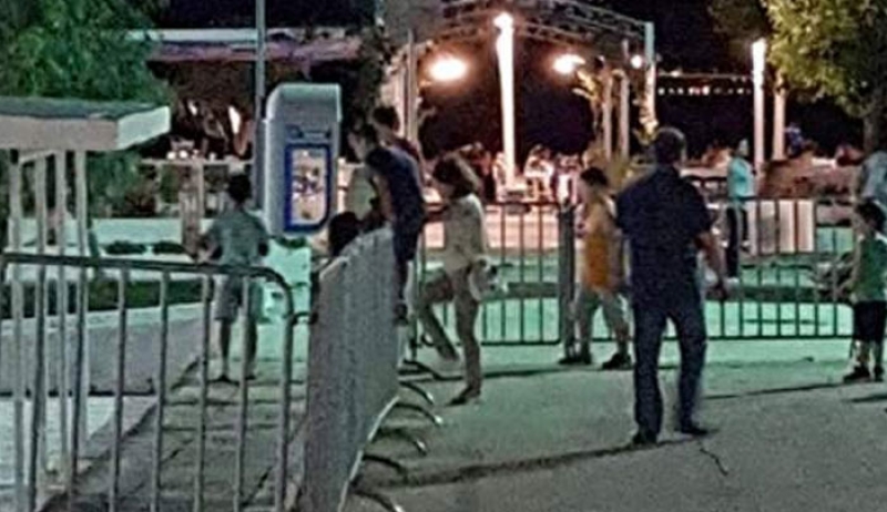 Υπάλληλος του δήμου κλείδωσε πολίτες μέσα σε γήπεδο επειδή...τελείωσε η βάρδιά του