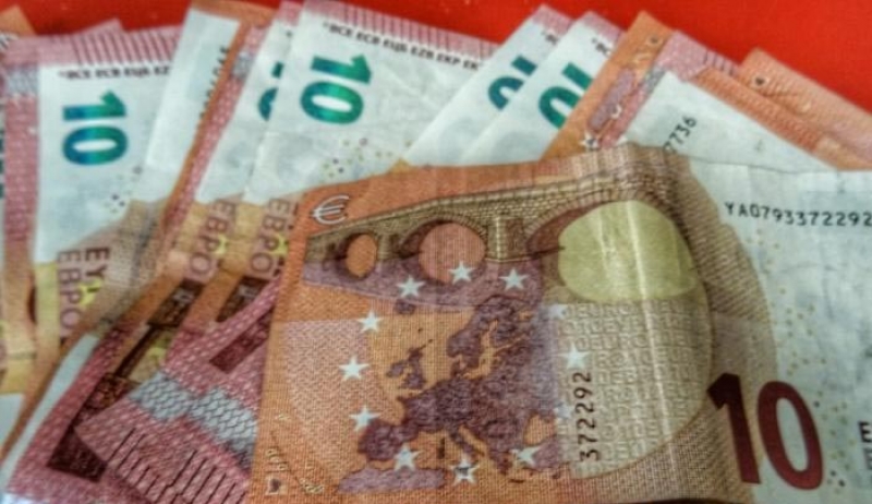 Εισφορά αλληλεγγύης: Ποιοι πληρώνουν και ποιοι γλιτώνουν χρήματα