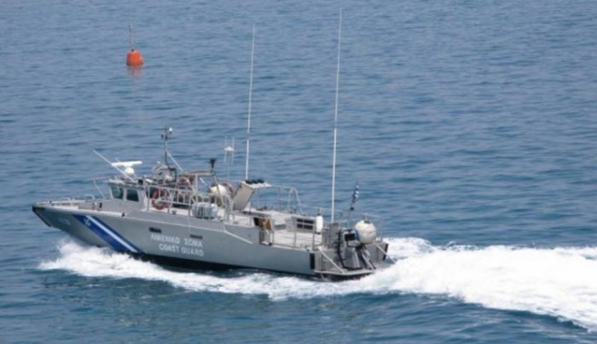 3 Έλληνες "μπλεγμένοι" στην υπόθεση με την ακυβέρνητη λέμβο με τους μετανάστες στο Ιόνιο