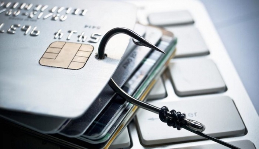 Τράπεζες: Ετοιμάζουν χαράτσια και για τις online συναλλαγές