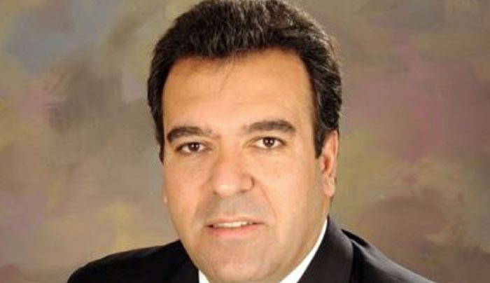 Κόνσολας: Χιλιάδες τουριστικά καταλύματα λειτουργούν παράνομα ενώ η κυβέρνηση αυξάνει τη φορολόγηση στο τουριστικό προϊόν και στα νόμιμα καταλύματα