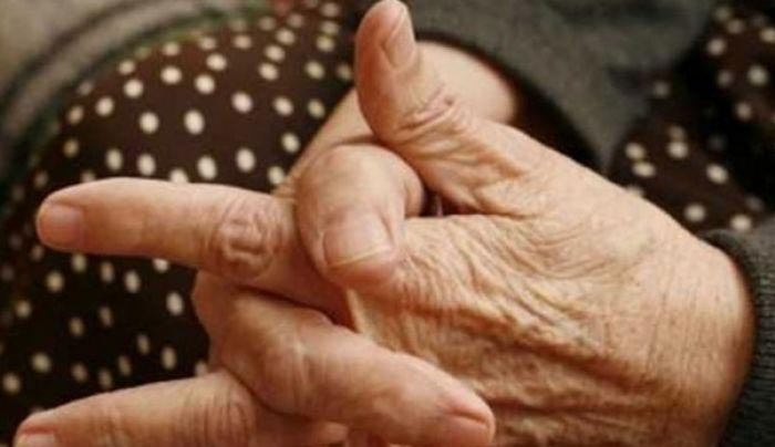 «Επιτήδειοι» στοχοποιούν ηλικιωμένους και στα νησιά μας