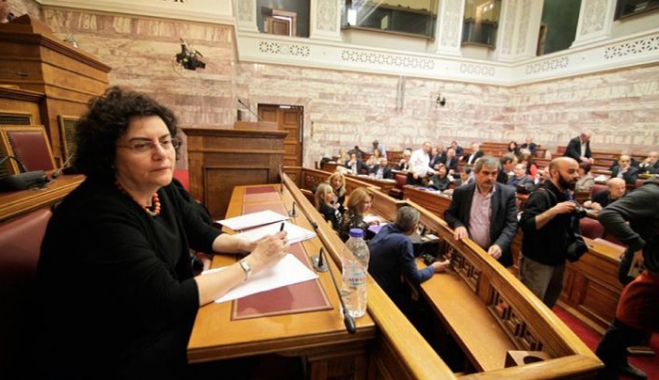 Βαλαβάνη: Εξετάζεται η αύξηση του ΦΠΑ σε «κοσμοπολίτικα» νησιά