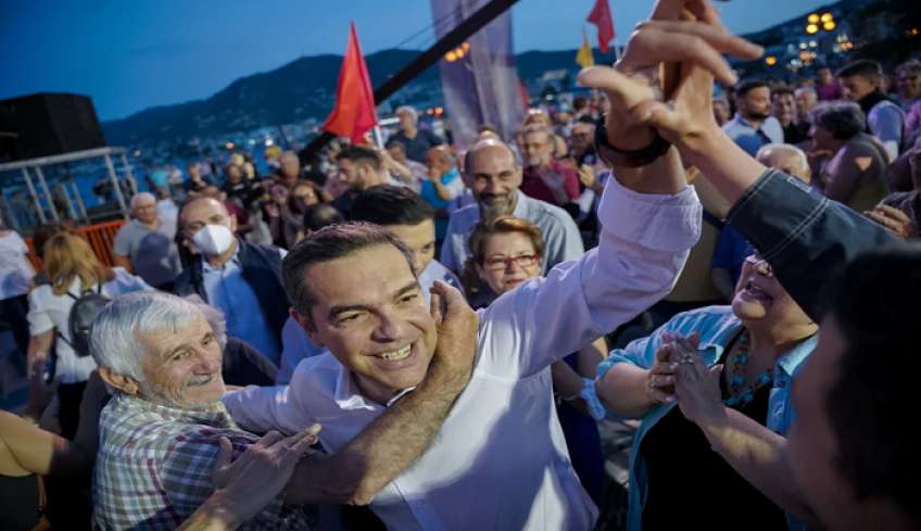 Τσίπρας κατά Μητσοτάκη από τη Μυτιλήνη: «Το καθεστώς του μοιράζει δημόσιο χρήμα στους έχοντες - Δεν πάει άλλο...»