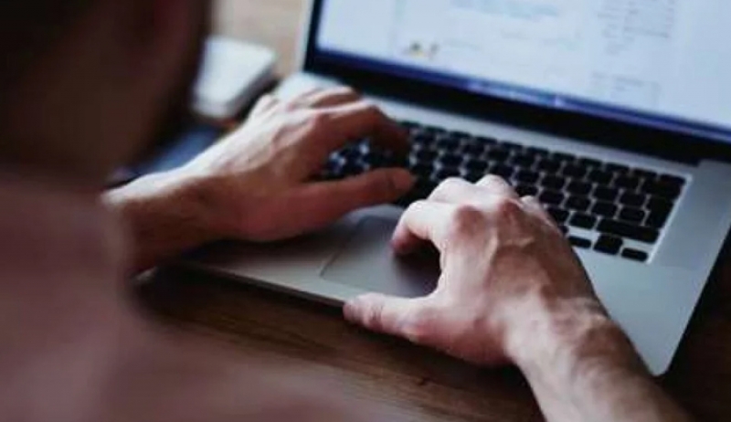 Η ΕΕ βάζει νέους κανόνες στις αφορολόγητες δικτυακές αγορές