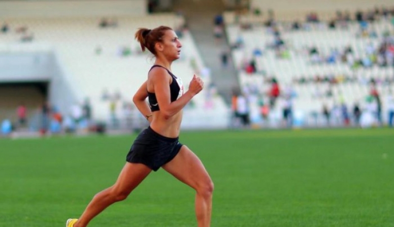 Η Ράνια Ρεμπούλη τρέχει στο 3o Syros Run