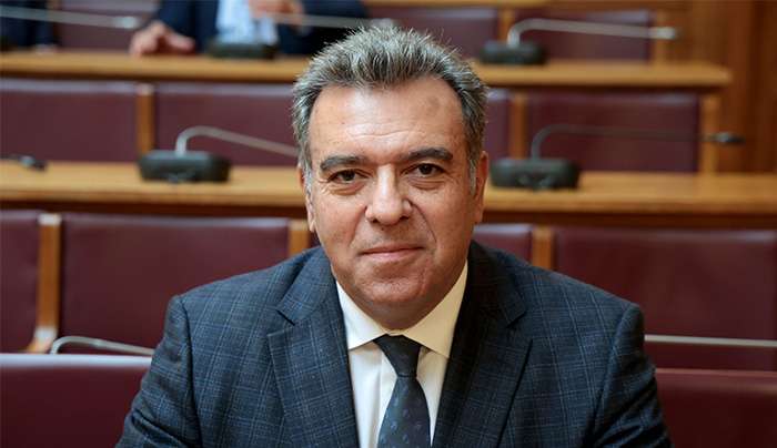 ΜΑΝΟΣ ΚΟΝΣΟΛΑΣ: «Δάνεια από το Ταμείο Δίκαιης Αναπτυξιακής Μετάβασης σε νησιά του Ν. Αιγαίου με πληθυσμό έως 3.000 κατοίκους»