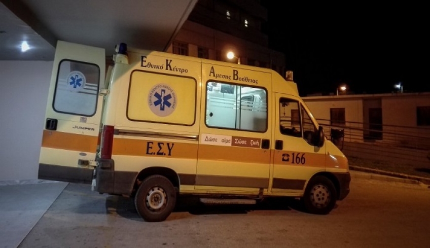 Σοκ στο Αίγιο: Αυτοκίνητο σκότωσε γιαγιά και εγγονάκι – Βούτηξε στην θάλασσα για να ξεφύγει ο οδηγός