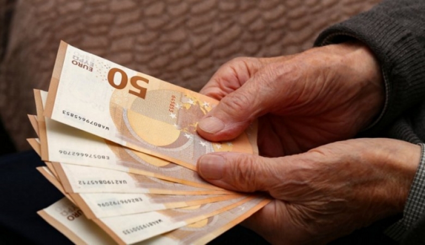 Πιο νωρίς οι πληρωμές για τις συντάξεις Απριλίου