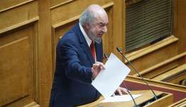 Άτοκα δάνεια για εμπόρους σε Κω και Ρόδο που επλήγησαν από την πυρκαγιά στο «BLUE CARRIER 2» ζητά στη Βουλή ο Νικητιάδης