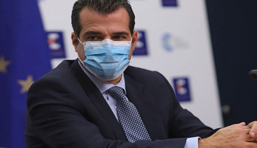 Πλεύρης: Όσο πηγαίνουμε προς το καλοκαίρι θα αίρονται οι περιορισμοί