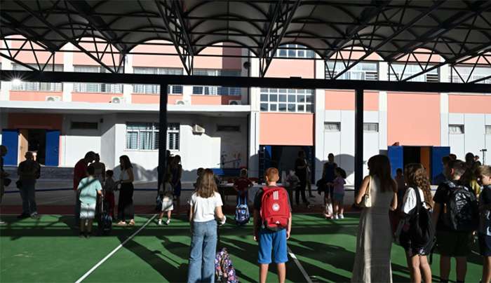 Προσλήψεις αναπληρωτών: Έρχονται σήμερα 30.000 - Στα 20.000 τα κενά στο πρώτο κουδούνι στα σχολεία