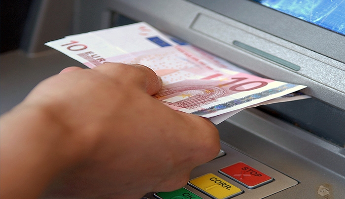 Νέα χαλάρωση των capital controls για επιχειρήσεις, φοιτητές, βουλευτές