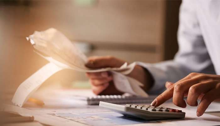 Έρχεται η αυτόματη είσπραξη φόρων - Πότε θα γίνεται και ποιοι «κινδυνεύουν»