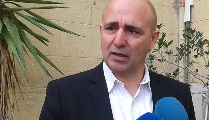 Μ. Κόλλιας: Ο τουρισμός της Λέρου δεν θα πληγεί από το προσφυγικό