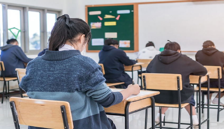 Ποια μέτρα ισχύουν από τη Δευτέρα σε σχολεία και πανεπιστήμια