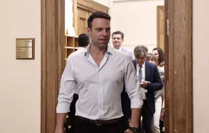 Ο Κασσελάκης έδειξε στον Τζουμάκα την πόρτα της εξόδου και άνοιξε τον «ασκό του Αιόλου»