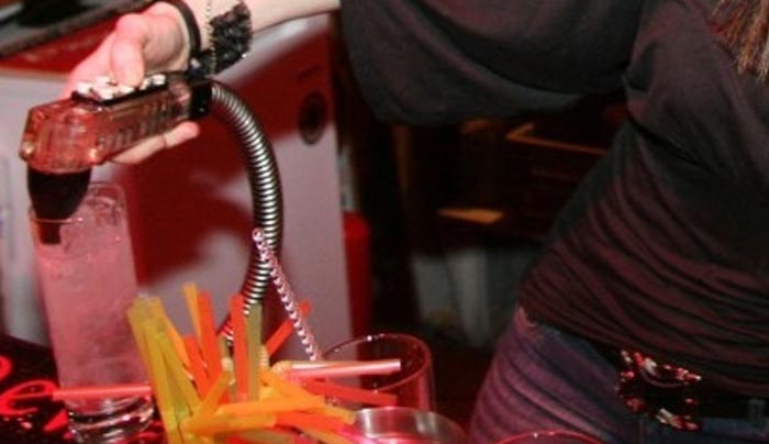 Σόδομα και γόμμορα σε μπαρ της Ρόδου- Οι δύο... αλήθειες για την αμαρτωλή νύχτα!