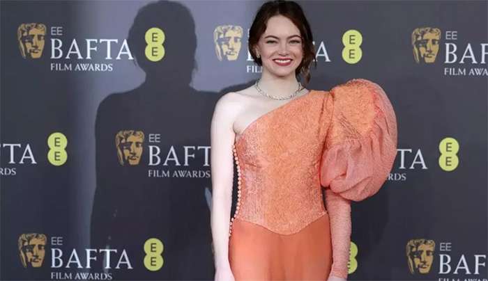 Bafta 2024: Η Έμα Στόουν κέρδισε το βραβείο πρώτου γυναικείου ρόλου για το «Poor Things» του Γιώργου Λάνθιμου