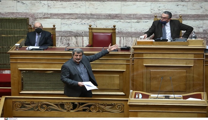 Χαμός στη Βουλή με τον Πολάκη, αρνιόταν να κατέβει από το βήμα: Διεκόπη οριστικά η συνεδρίαση
