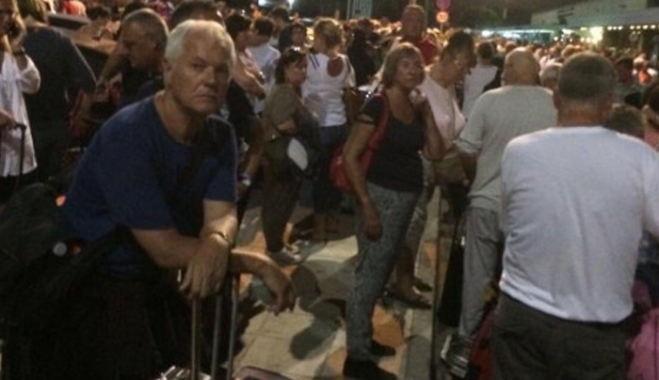 Εκκενώθηκε το αεροδρόμιο της Ρόδου! Επιβάτες παρουσίασαν τσούξιμο στα μάτια και έντονο βήχα!