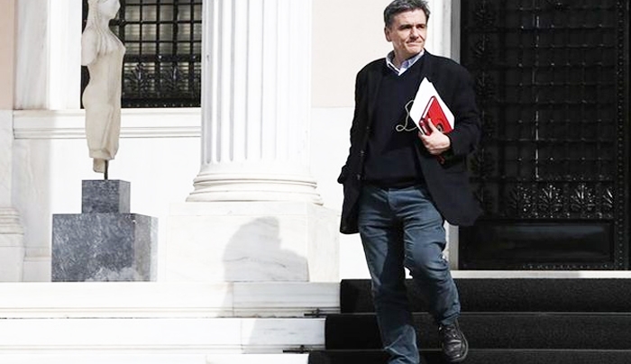 Κοντά σε νέο δάνειο - γέφυρα η Ελλάδα πριν τη συμφωνία για το τριετές πρόγραμμα του ESM