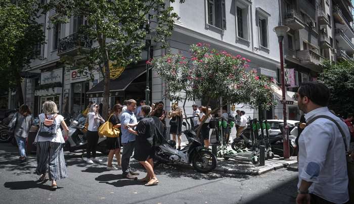 «Βόμβα» για τη φορολογία στους ελεύθερους επαγγελματίες: Ποιοι θα «τιμωρηθούν»
