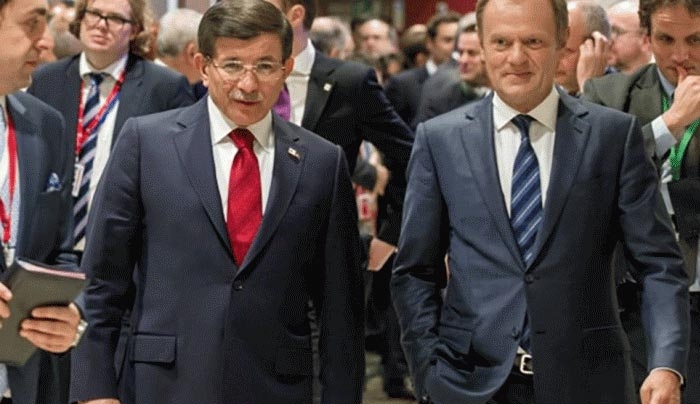 ΕΕ: Άγνωστο πώς θα επηρεάσει η αποχώρηση Νταβούτογλου τη συμφωνία για το προσφυγικό