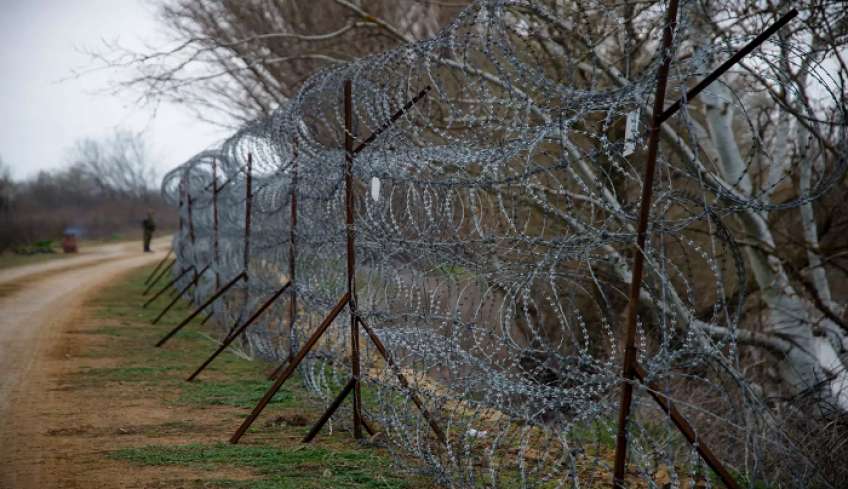 Ενισχύονται οι περιπολίες στον Έβρο – Φόβοι ότι παράτυποι μετανάστες θα «εκμεταλλευτούν» τις φωτιές για να περάσουν στην Ελλάδα