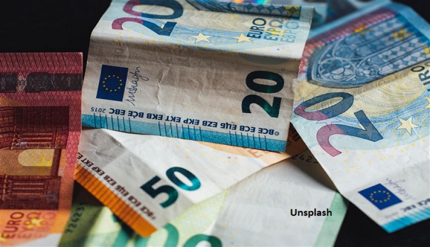 Μποναμάς τα Χριστούγεννα: Ποιοι οι δικαιούχοι για το έκτακτο επίδομα