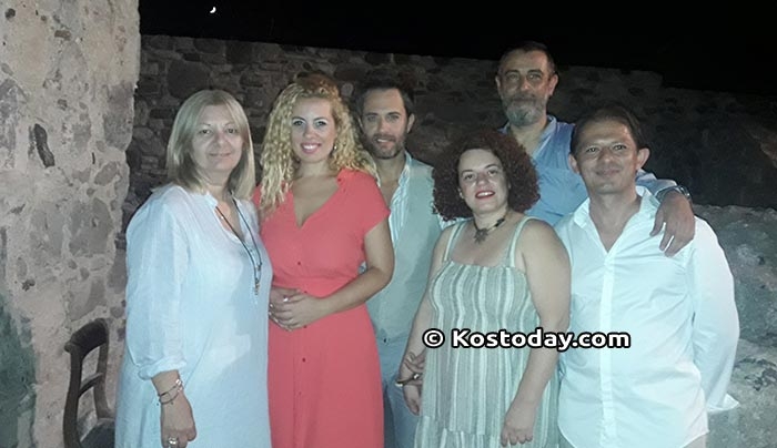 Ο Μάνος Χατζιδάκις είναι πάντα εδώ! Όμορφη βραδιά στο Ρωμαϊκό Ωδείο (φωτό-βίντεο)