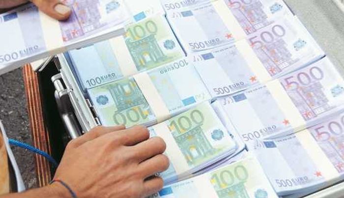 Στο «στόχαστρο» των Αρχών 54.246 πολίτες που έβγαλαν χρήματα στο εξωτερικό