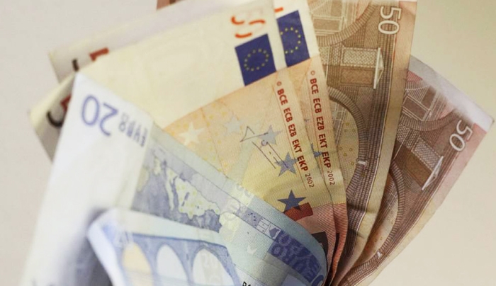 Έξι στους δέκα παίρνουν μισθό μέχρι 1.000 ευρώ