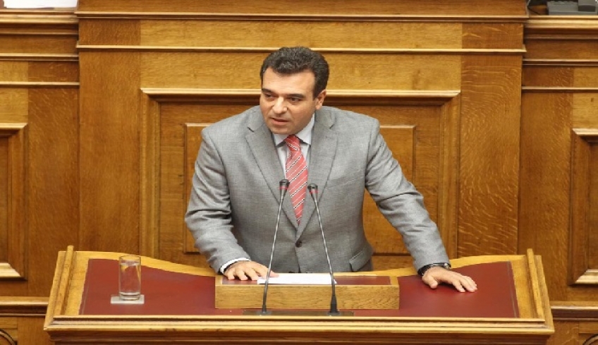 «Η κυβέρνηση δημιουργεί σοβαρά προβλήματα στους ιδιοκτήτες των σχολών οδήγησης και στη διαδικασία απόκτησης αδειών οδήγησης»