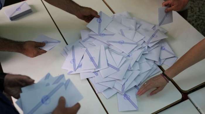 Ισχυρό προβάδισμα δίνουν στη ΝΔ τέσσερις δημοσκοπήσεις - Πόσοι και με ποια κριτήρια θα ψηφίσουν