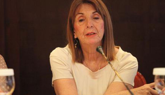 T. Χριστοδουλοπούλου: «Να προσφερθούν χώροι για τη φιλοξενία των προσφύγων!»