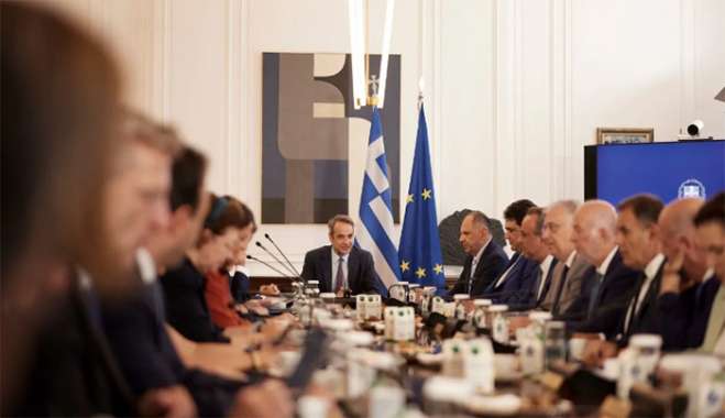 Ανασχηματισμός επανεκκίνησης με «μήνυμα» στην κοινωνία - Ποιοί φεύγουν και ποιοί έρχονται