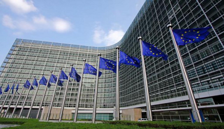 Κομισιόν για Ελλάδα: Ύφεση 9%, ανεργία 18%, χρέος στο 207% το 2020 και πιο αργή ανάκαμψη