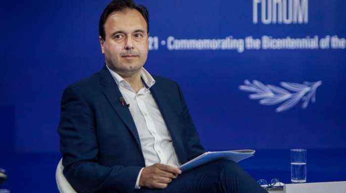 Ετοιμάζει πρόστιμα η Κυβέρνηση και για τους χρήστες του “πειρατικού” περιεχομένου στην TV!