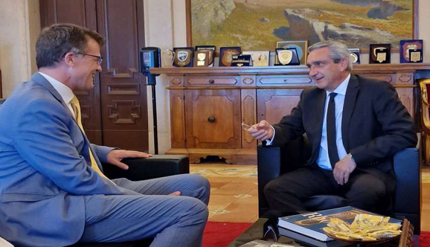 Συνάντηση του Περιφερειάρχη Ν. Αιγαίου με τον Καναδό Πρέσβη, Mark Allen