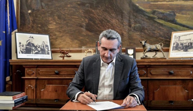 Με έντεκα  νέα ασθενοφόρα και μια κινητή μονάδα, η Περιφέρεια ενισχύει το στόλο του ΕΚΑΒ στα νησιά
