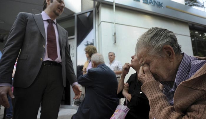 Ερευνα ακόμη και για εσχάτη προδοσία για την επιβολή των capital controls