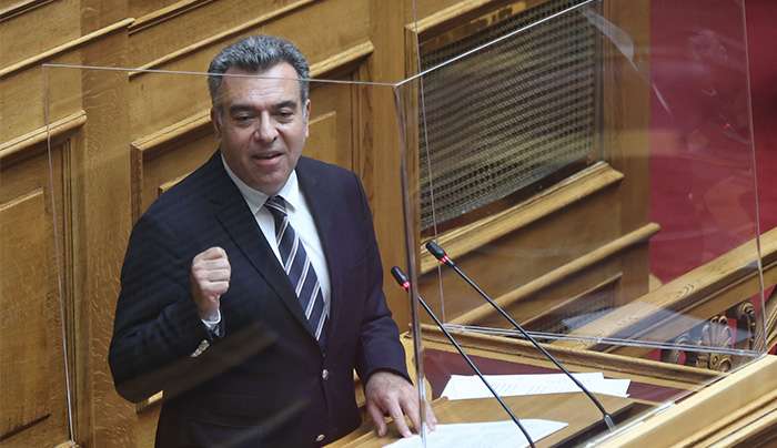 « Παρέμβαση του Μάνου Κόνσολα για να μην απαξιωθεί η ακίνητη περιουσία μικροϊδιοκτητών κάτω των δύο στρεμμάτων».
